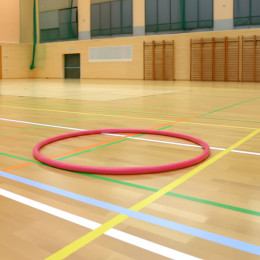 Обруч пластиковый 75 см яркие расцветки